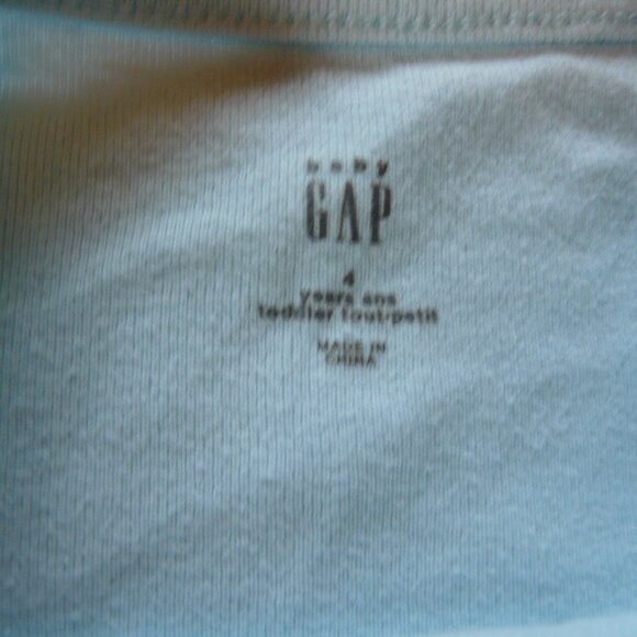 Lot Girls Shirts , Body Glove, Gap, Kids Headquarters - Size 4 - Picture 7 of 10